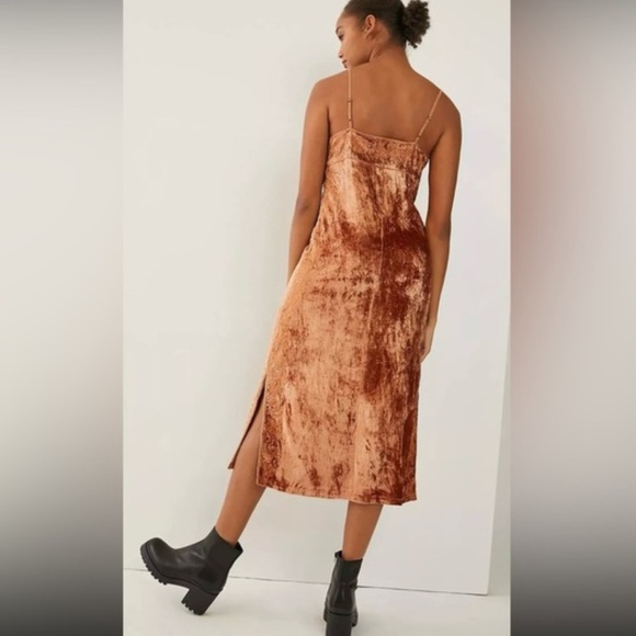 Anthropologie Embroidered Copper velvet dress size 14
Lucie Velvet Embroidered - Picture 13 of 14